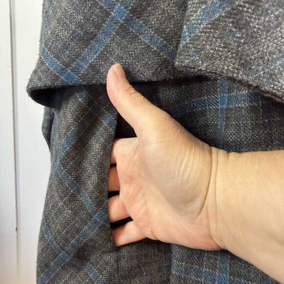 CAbi #916 Blue Grey Plaid Court Shawl Collar POCKETS Jacket size 12 Careerwear - Picture 5 of 10